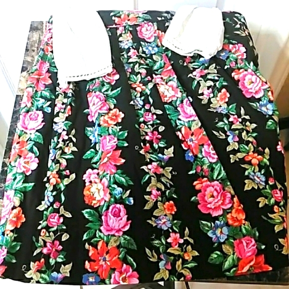 Rare Editions girls size floral 4 dress with battenburg lace detail top (set). - Picture 2 of 8